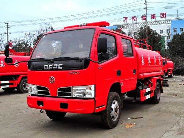 東風(fēng)雙排座消防灑水車(chē)
