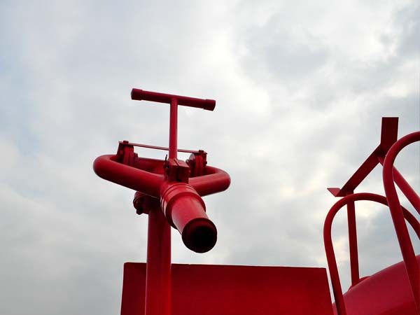 東風(fēng)雙排座消防灑水車(chē)